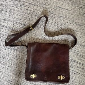 Vera Pelle Dark Brown Leather Messenger Bag with Gold Hardware